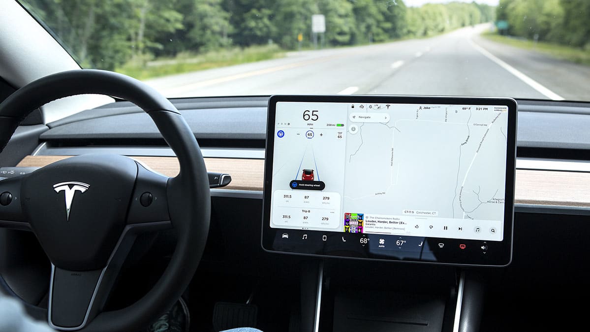 tesla autopilot navigate feature autonomous hands wheel navigation driving off delays model levels car promised arrive upgrade without cars auto